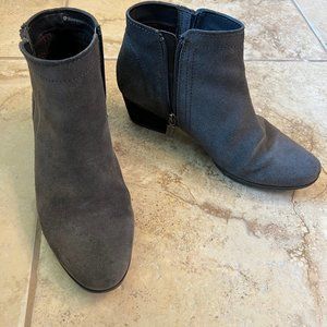 Blondo Valli 2.0 Grey Suede Ankle Boots